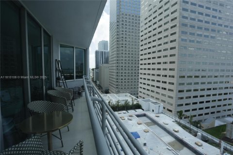 Condo in Miami, Florida, 2 bedrooms  № 1936970 - photo 14