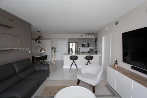Condominio en venta en Miami, Florida, 2 dormitorios, 108.6 m2 № 1936970 - foto 8