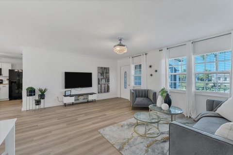 Casa en venta en Port Charlotte, Florida, 2 dormitorios, 99.22 m2 № 2131811 - foto 6