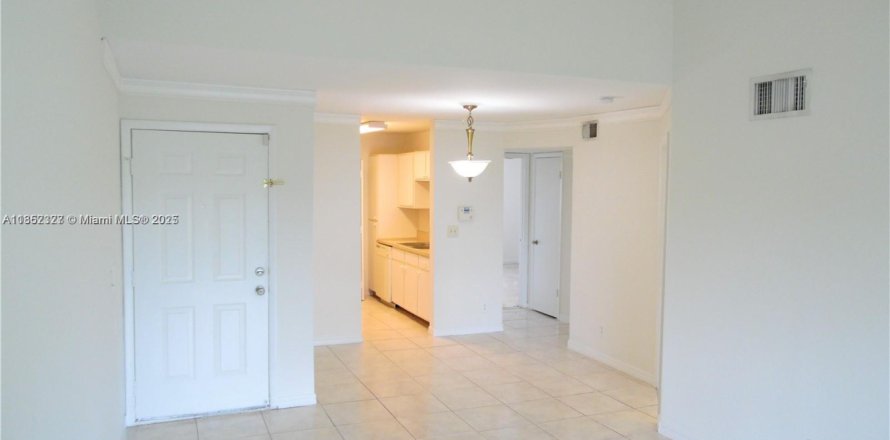 Condominio en Sunrise, Florida, 2 dormitorios № 1874991
