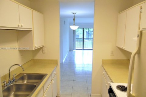 Condominio en venta en Sunrise, Florida, 2 dormitorios, 83.61 m2 № 1874991 - foto 4