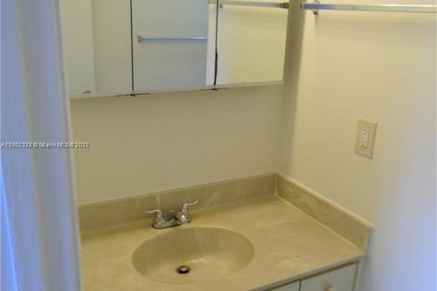 Condominio en venta en Sunrise, Florida, 2 dormitorios, 83.61 m2 № 1874991 - foto 12
