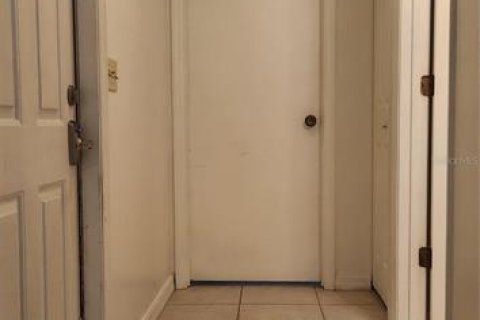 Touwnhouse à louer à Gainesville, Floride: 2 chambres, 102.75 m2 № 2413785 - photo 2