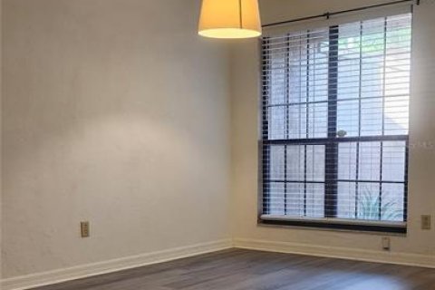 Touwnhouse à louer à Gainesville, Floride: 2 chambres, 102.75 m2 № 2413785 - photo 3