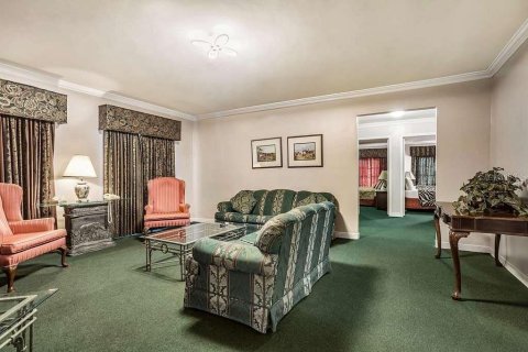 Hotel in Clewiston, Florida 6880.16 sq.m. № 1419337 - photo 16