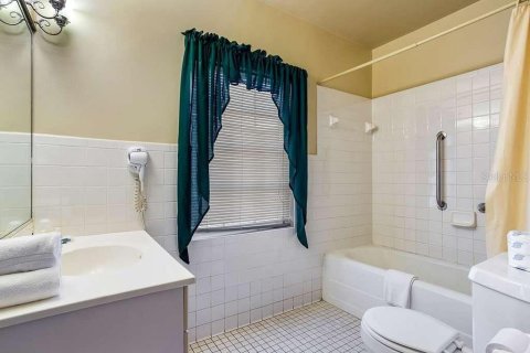 Hotel in Clewiston, Florida 6880.16 sq.m. № 1419337 - photo 19
