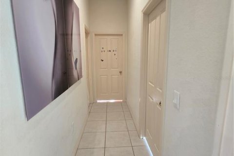 House in Lutz, Florida 3 bedrooms, 240.25 sq.m. № 2206566 - photo 29