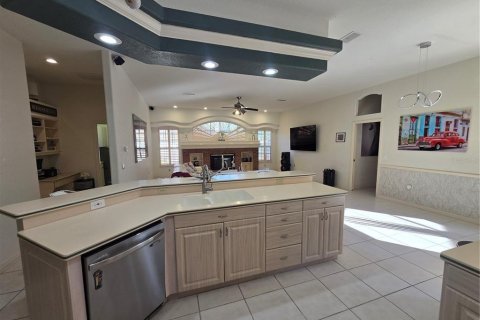 House in Lutz, Florida 3 bedrooms, 240.25 sq.m. № 2206566 - photo 21