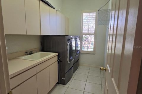 House in Lutz, Florida 3 bedrooms, 240.25 sq.m. № 2206566 - photo 28