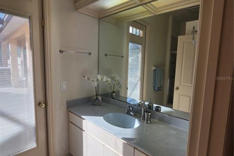 House in Lutz, Florida 3 bedrooms, 240.25 sq.m. № 2206566 - photo 30