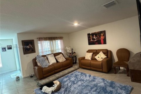 Casa en venta en Ocala, Florida, 3 dormitorios № 1994099 - foto 26