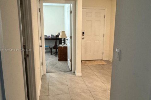 Casa en venta en Ocala, Florida, 3 dormitorios № 1994099 - foto 27