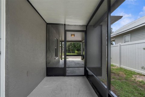Villa ou maison à vendre à Tampa, Floride: 3 chambres, 119.01 m2 № 1903720 - photo 16