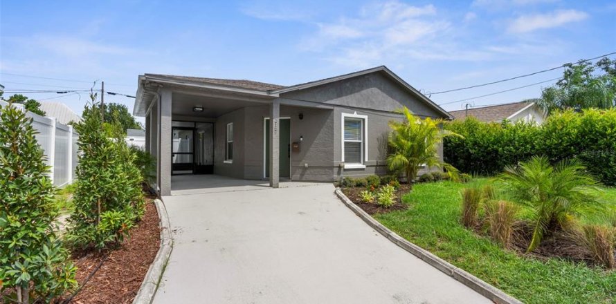 Villa ou maison à Tampa, Floride 3 chambres, 119.01 m2 № 1903720