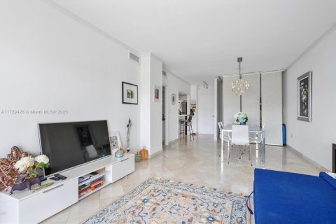Copropriété à vendre à Sunny Isles Beach, Floride: 1 chambre, 70.79 m2 № 1698285 - photo 18