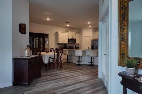 House in San Antonio, Florida 3 bedrooms, 145.3 sq.m. № 2380851 - photo 4