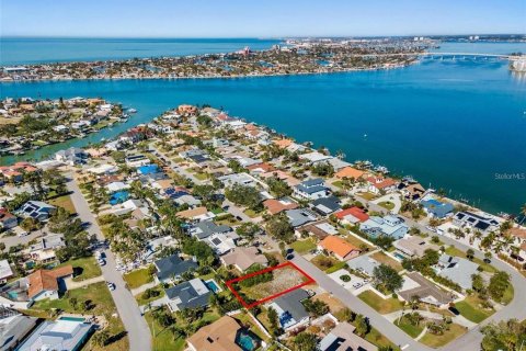 Land in Saint Petersburg, Florida № 2100190 - photo 2