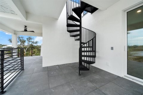 House in Longboat Key, Florida 5 bedrooms, 387.96 sq.m. № 1537951 - photo 7