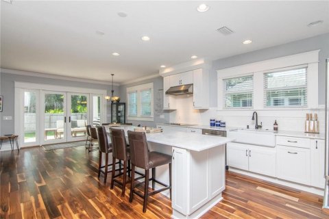 Villa ou maison à vendre à Tampa, Floride: 3 chambres, 210.42 m2 № 2389243 - photo 6