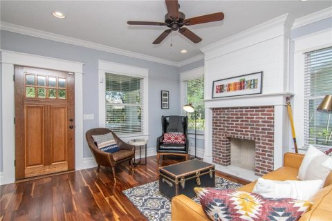 Villa ou maison à vendre à Tampa, Floride: 3 chambres, 210.42 m2 № 2389243 - photo 4