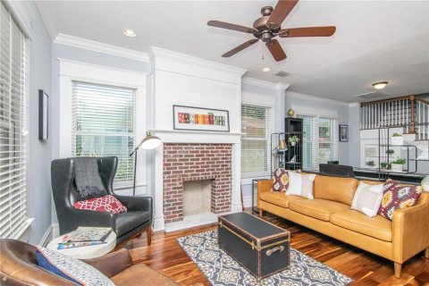 Villa ou maison à vendre à Tampa, Floride: 3 chambres, 210.42 m2 № 2389243 - photo 12