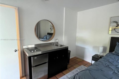 Apartment in Fort Lauderdale, Florida 401.8 sq.m. № 1956131 - photo 2