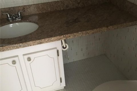 Copropriété à louer à Hallandale Beach, Floride: 1 chambre, 62.24 m2 № 1936328 - photo 10