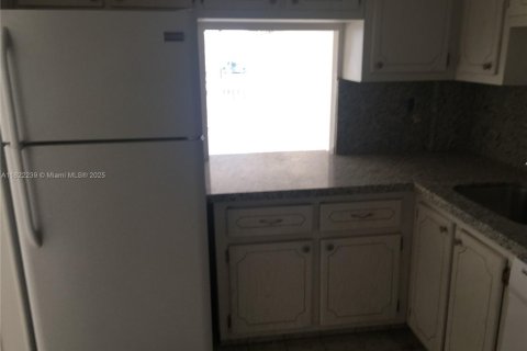 Copropriété à louer à Hallandale Beach, Floride: 1 chambre, 62.24 m2 № 1936328 - photo 5