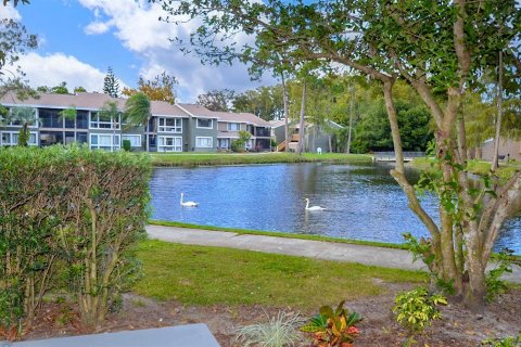 Condo in Orlando, Florida, 2 bedrooms  № 1582514 - photo 23