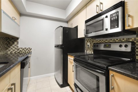 Condo in Orlando, Florida, 2 bedrooms  № 1582514 - photo 6