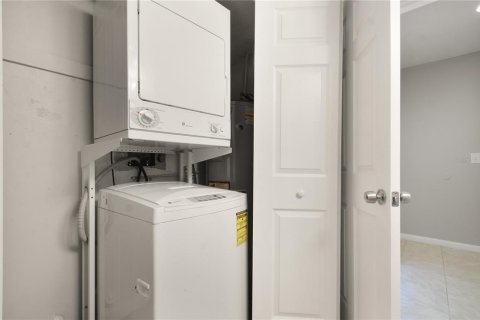 Condo in Orlando, Florida, 2 bedrooms  № 1582514 - photo 16