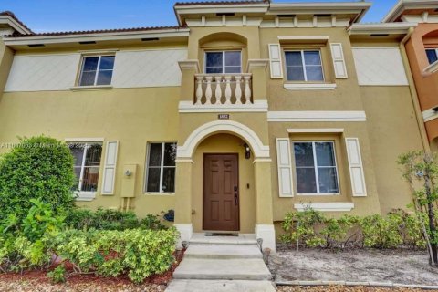 Casa en venta en Miramar, Florida, 2 dormitorios, 104.05 m2 № 1941472 - foto 2