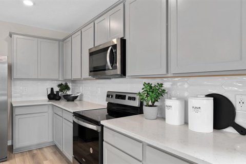 Купить виллу или дом в Клермон, Флорида 9 комнат, 176.14м2, № 2113714 - фото 9