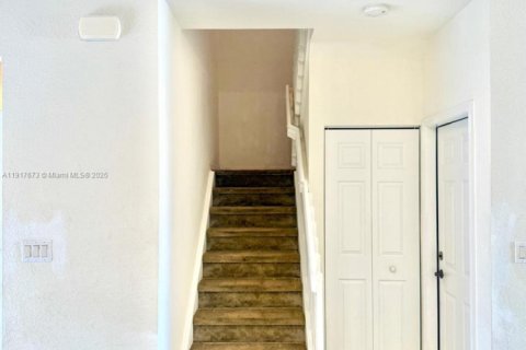 Townhouse in Miami, Florida 4 bedrooms, 153.66 sq.m. № 1972506 - photo 6