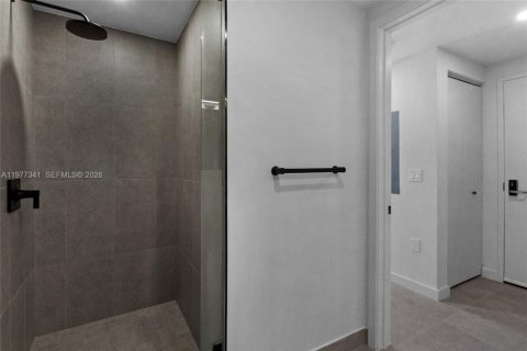 Condo in Miami, Florida  № 2079986 - photo 20