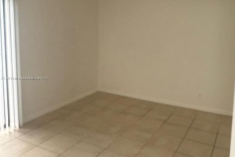 Condominio en alquiler en Miramar, Florida, 2 dormitorios, 77.29 m2 № 1897992 - foto 8