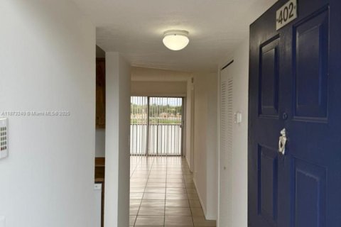 Condominio en alquiler en Miramar, Florida, 2 dormitorios, 77.29 m2 № 1897992 - foto 4