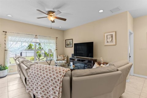 House in Ruskin, Florida 3 bedrooms, 142.14 sq.m. № 2225595 - photo 11