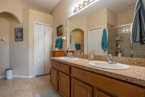 House in Ruskin, Florida 3 bedrooms, 142.14 sq.m. № 2225595 - photo 15