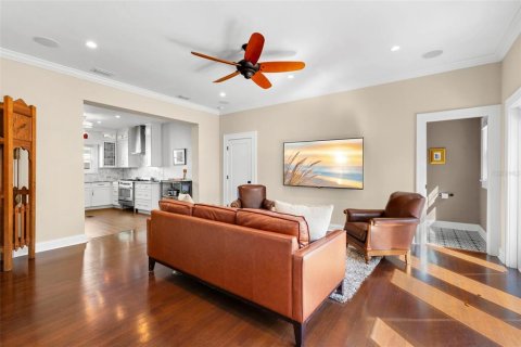 Villa ou maison à vendre à Saint Petersburg, Floride: 3 chambres, 259.48 m2 № 2398974 - photo 14