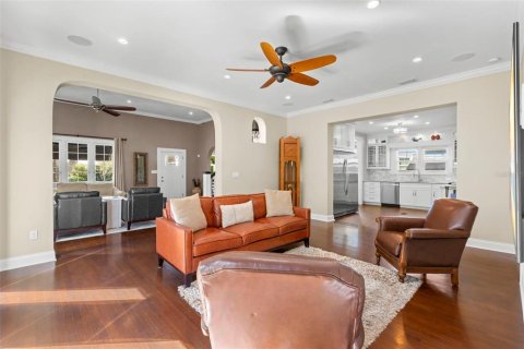 Villa ou maison à vendre à Saint Petersburg, Floride: 3 chambres, 259.48 m2 № 2398974 - photo 11