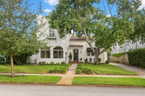 Villa ou maison à Saint Petersburg, Floride 3 chambres, 259.48 m2 № 2398974