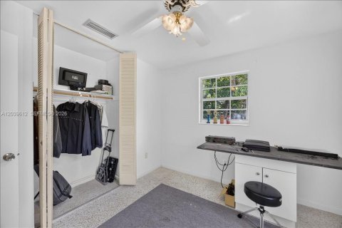 Купить виллу или дом в Хомстед, Флорида 4 спальни, 116.5м2, № 2089458 - фото 11