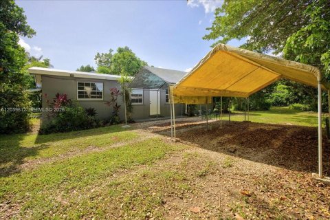 Купить виллу или дом в Хомстед, Флорида 4 спальни, 116.5м2, № 2089458 - фото 3