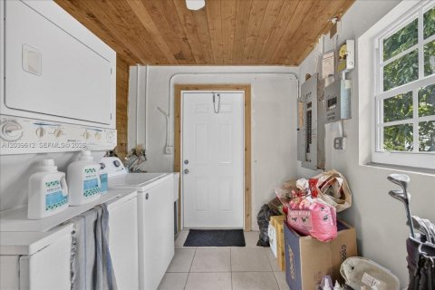 Купить виллу или дом в Хомстед, Флорида 4 спальни, 116.5м2, № 2089458 - фото 26