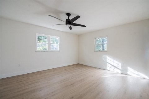 House in Lakeland, Florida 3 bedrooms, 160.91 sq.m. № 2101467 - photo 17