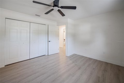 House in Lakeland, Florida 3 bedrooms, 160.91 sq.m. № 2101467 - photo 20