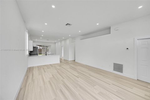 Casa en venta en Wellington, Florida, 3 dormitorios, 141.95 m2 № 1889939 - foto 4