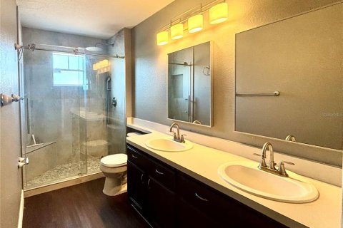 Casa en alquiler en Orlando, Florida, 3 dormitorios, 227.8 m2 № 1857892 - foto 12