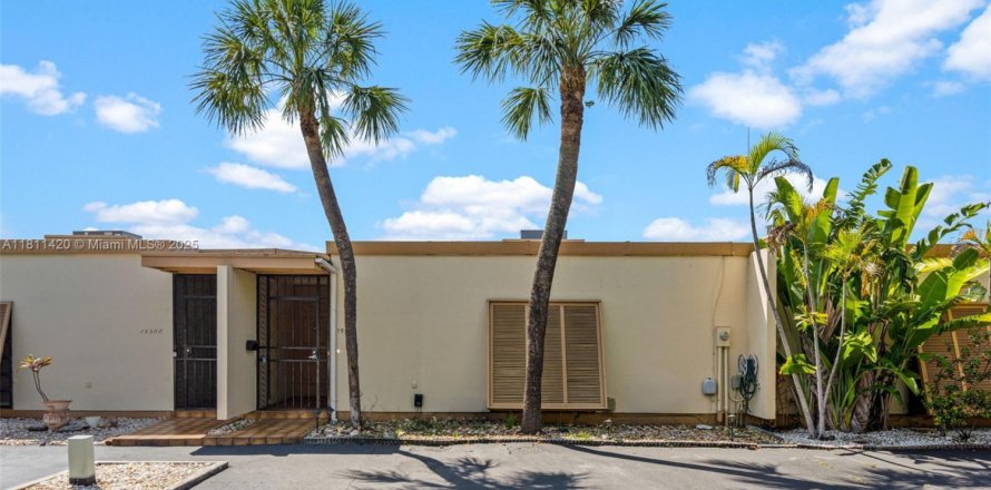 Touwnhouse à Miami Lakes, Floride 3 chambres, 135.64 m2 № 1752057